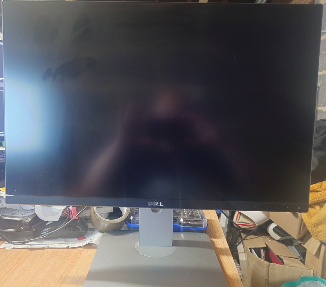 Dell U2415 UltraSharp 24 Inch WUXGA (1920x1200) 16:10 Monitor, 60Hz, IPS, 6ms - Image 2